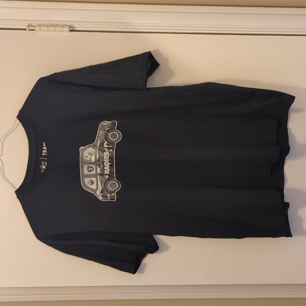 NFL Raiders Las Vegas Oakland Men's T-shirt. London game. XL. NWT